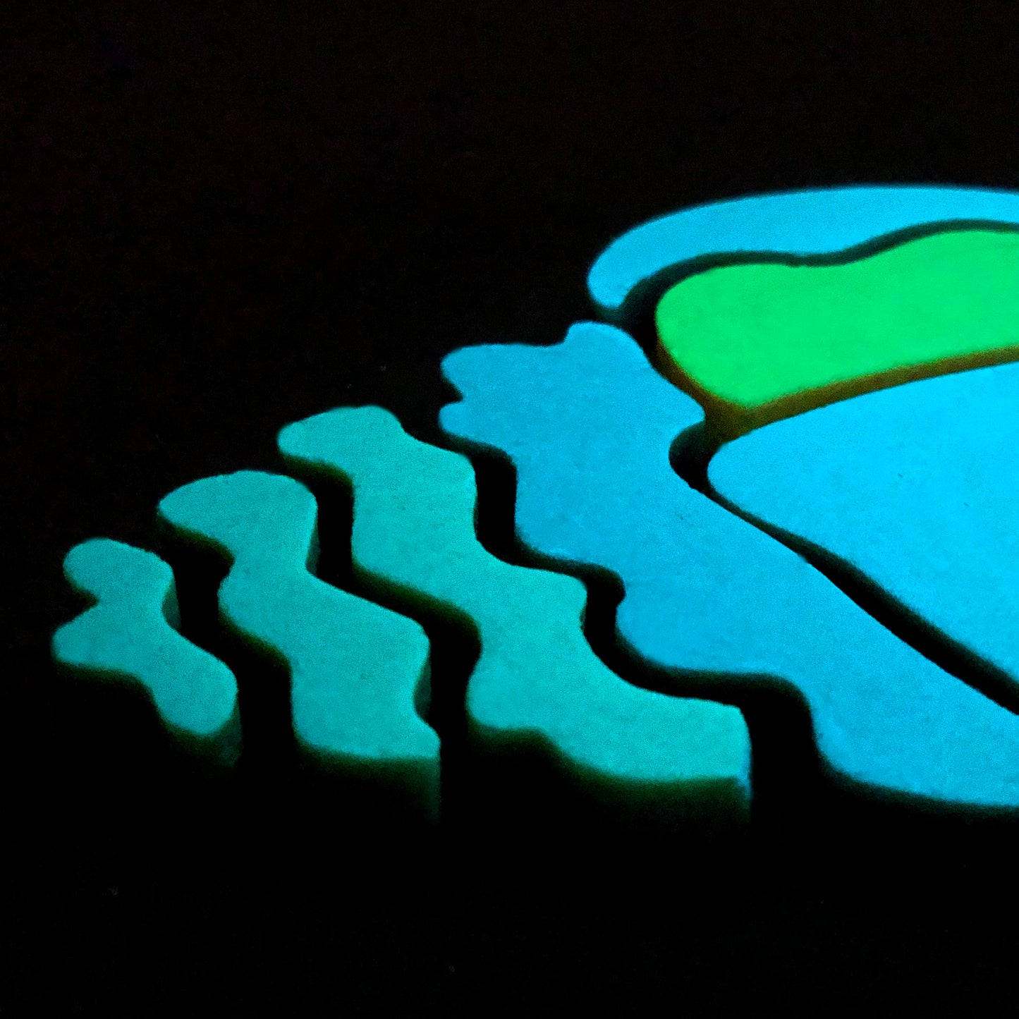 Conch Shell Glow in the Dark Pool Mosaic